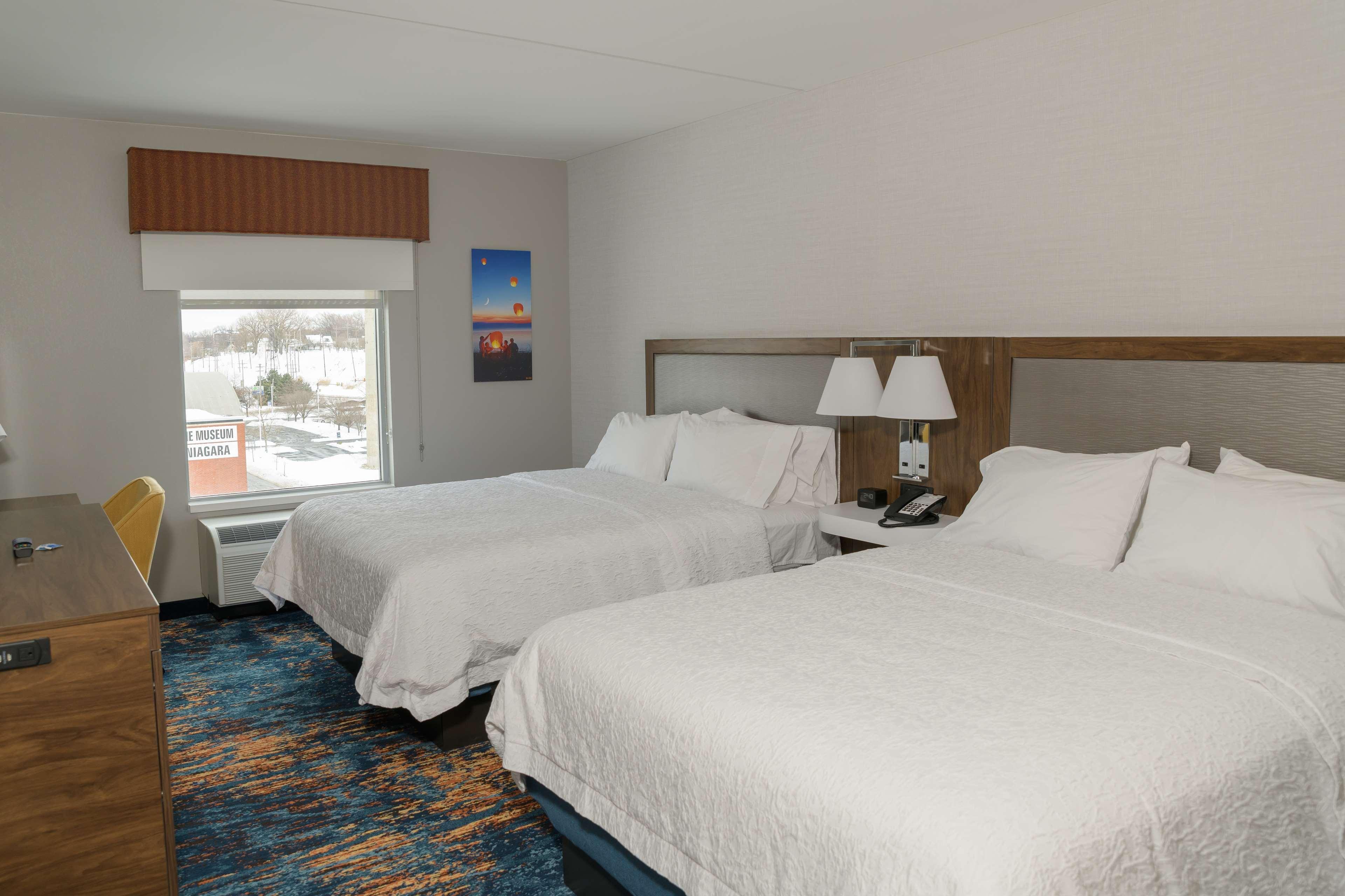 Hampton Inn & Suites Erie Bayfront Exteriér fotografie