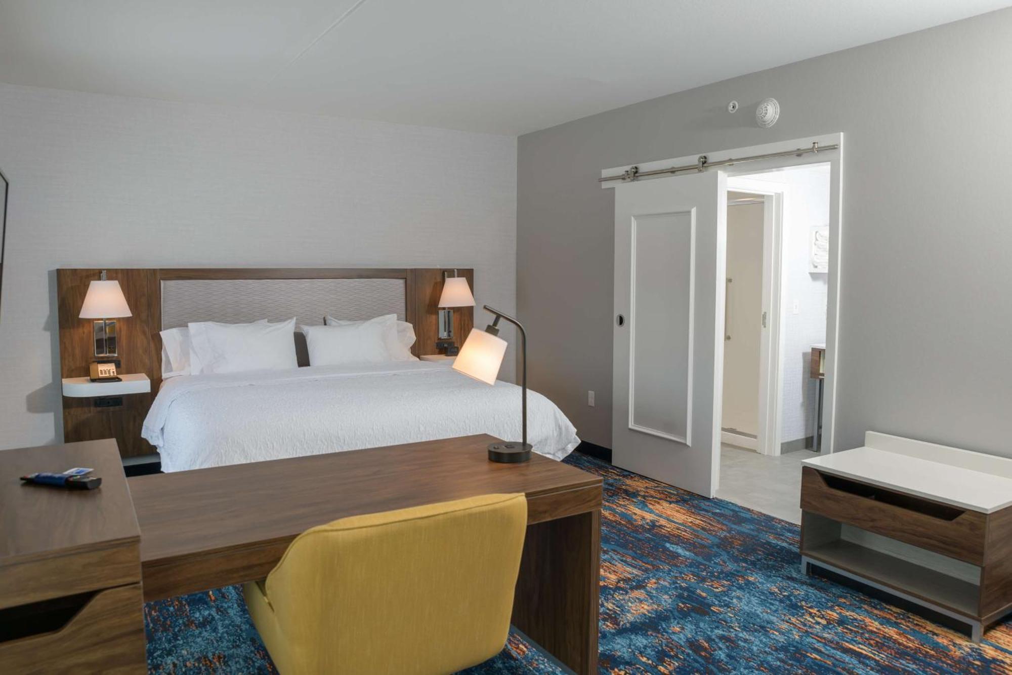 Hampton Inn & Suites Erie Bayfront Exteriér fotografie