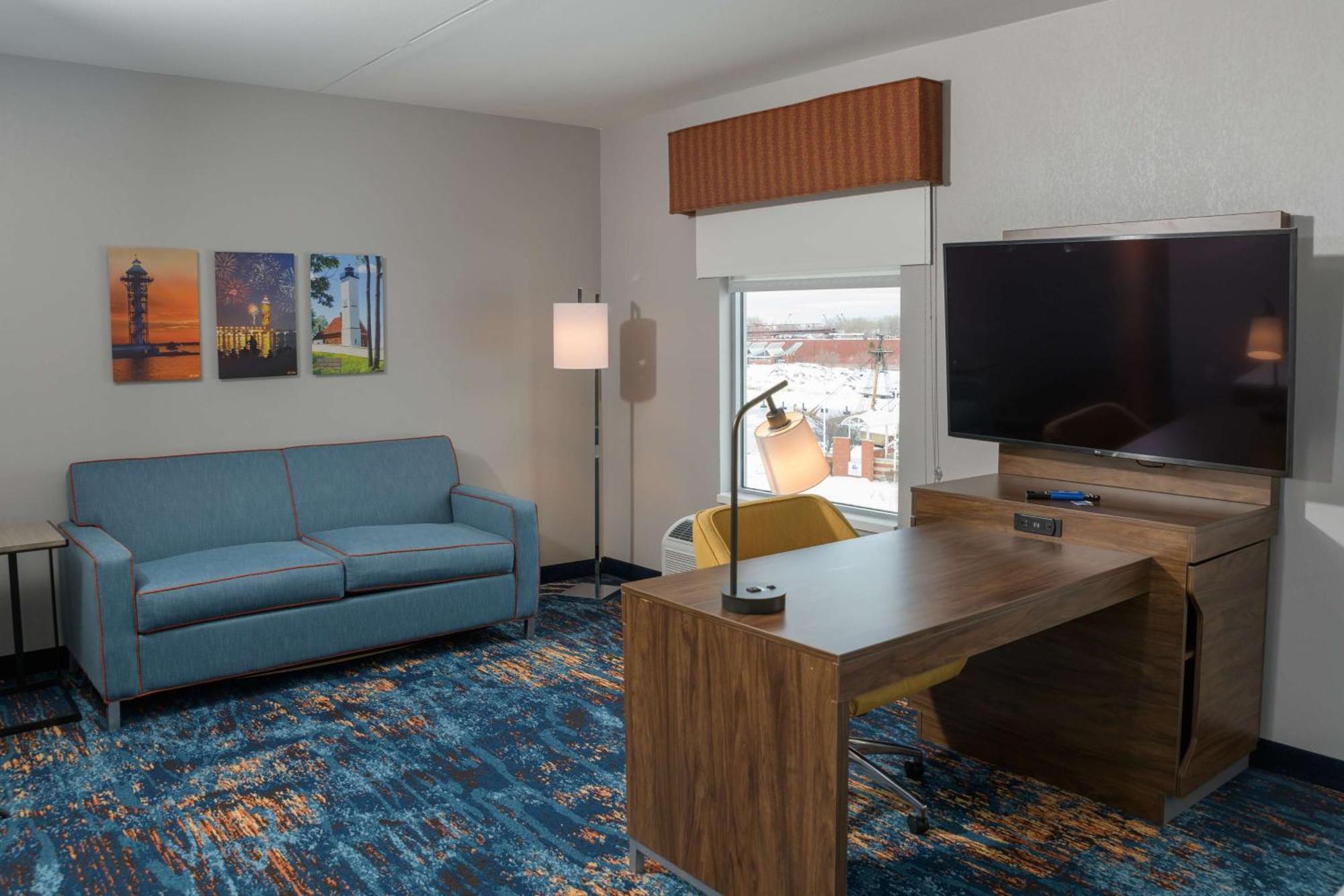 Hampton Inn & Suites Erie Bayfront Exteriér fotografie