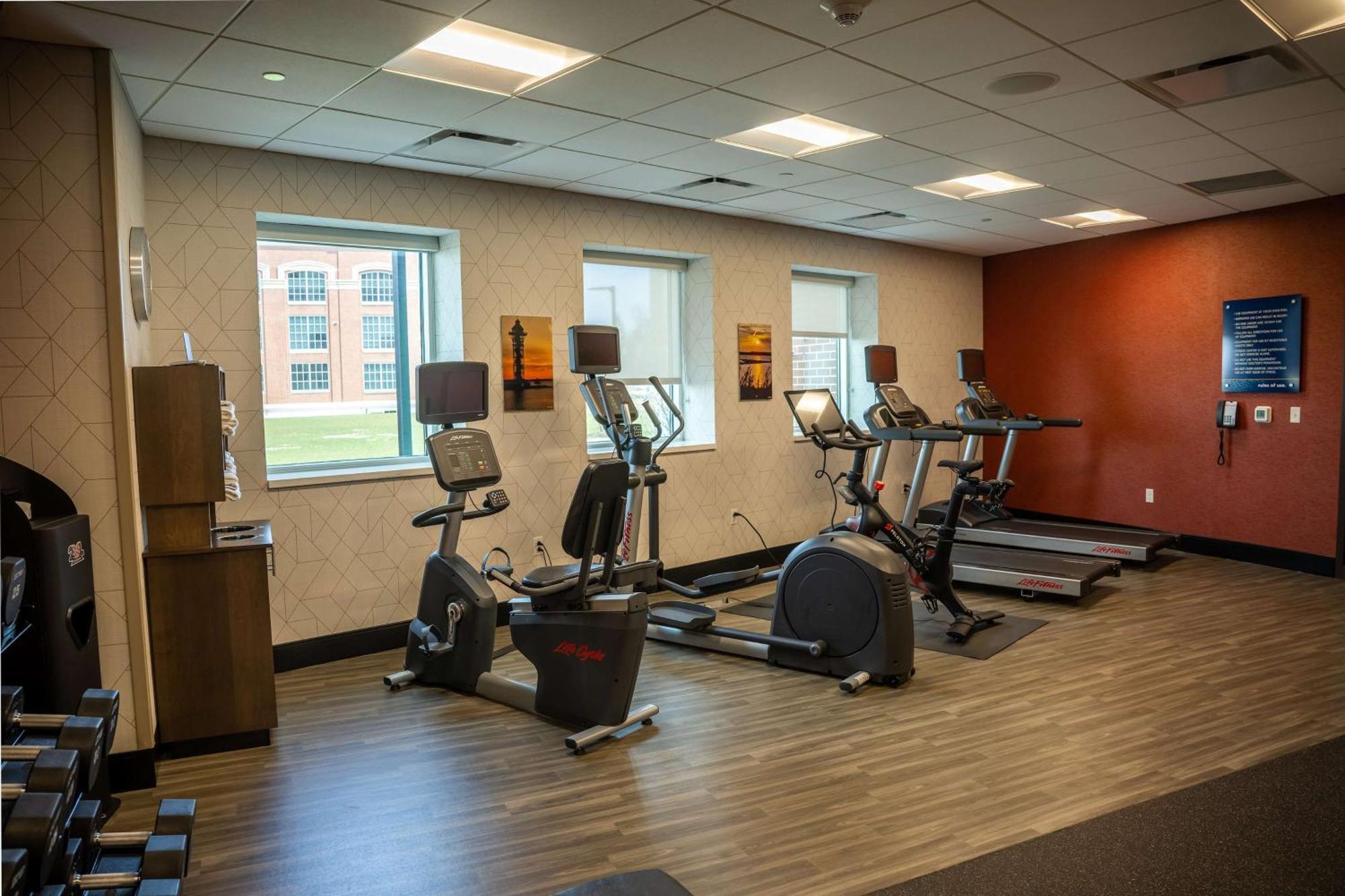 Hampton Inn & Suites Erie Bayfront Exteriér fotografie